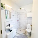 Stylish House In With Private Entrance