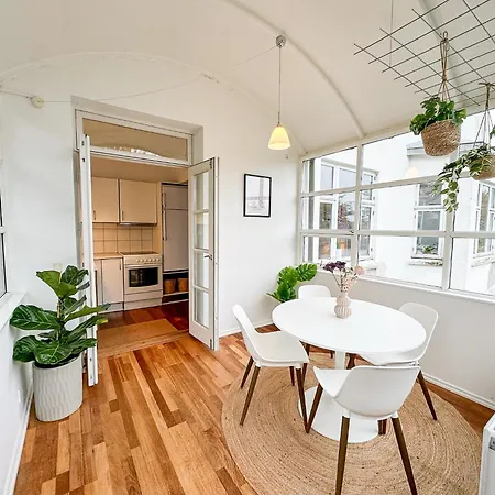 Stylish House In With Private Entrance Apartman Århus