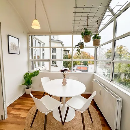 Appartement Stylish House In With Private Entrance Århus